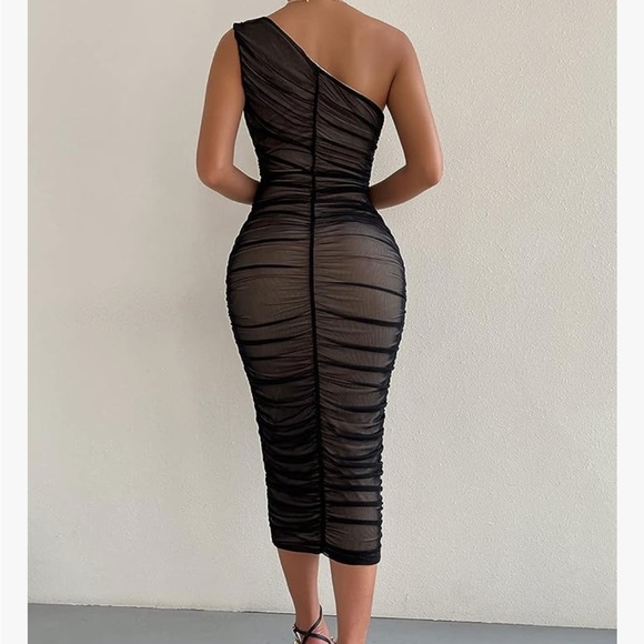 Dress - Picture 2 of 9